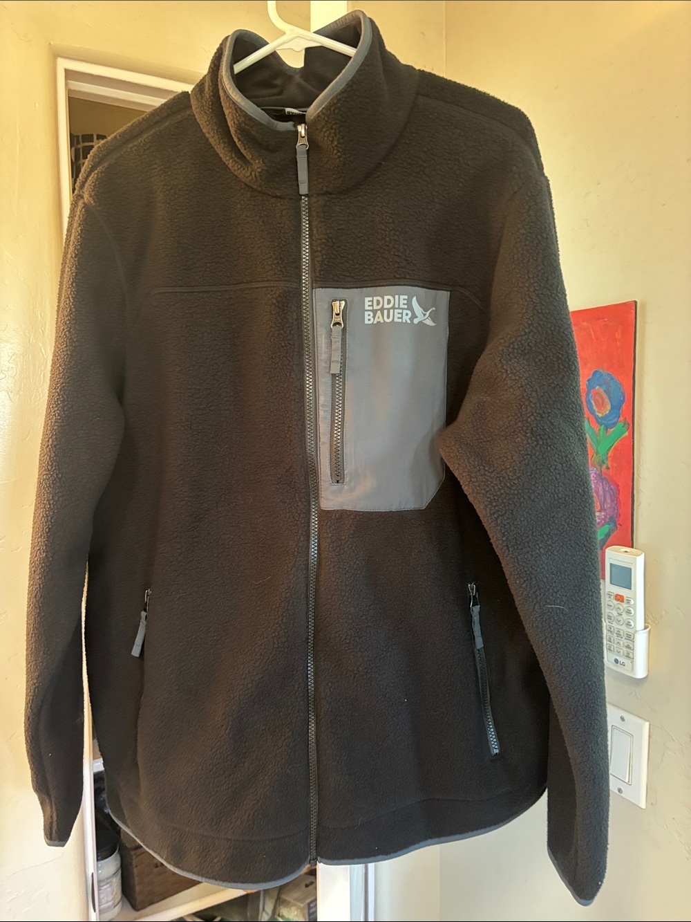 Eddie Bauer Black Full-Zip Sherpa Fleece Jacket with Gray Chest Pocket